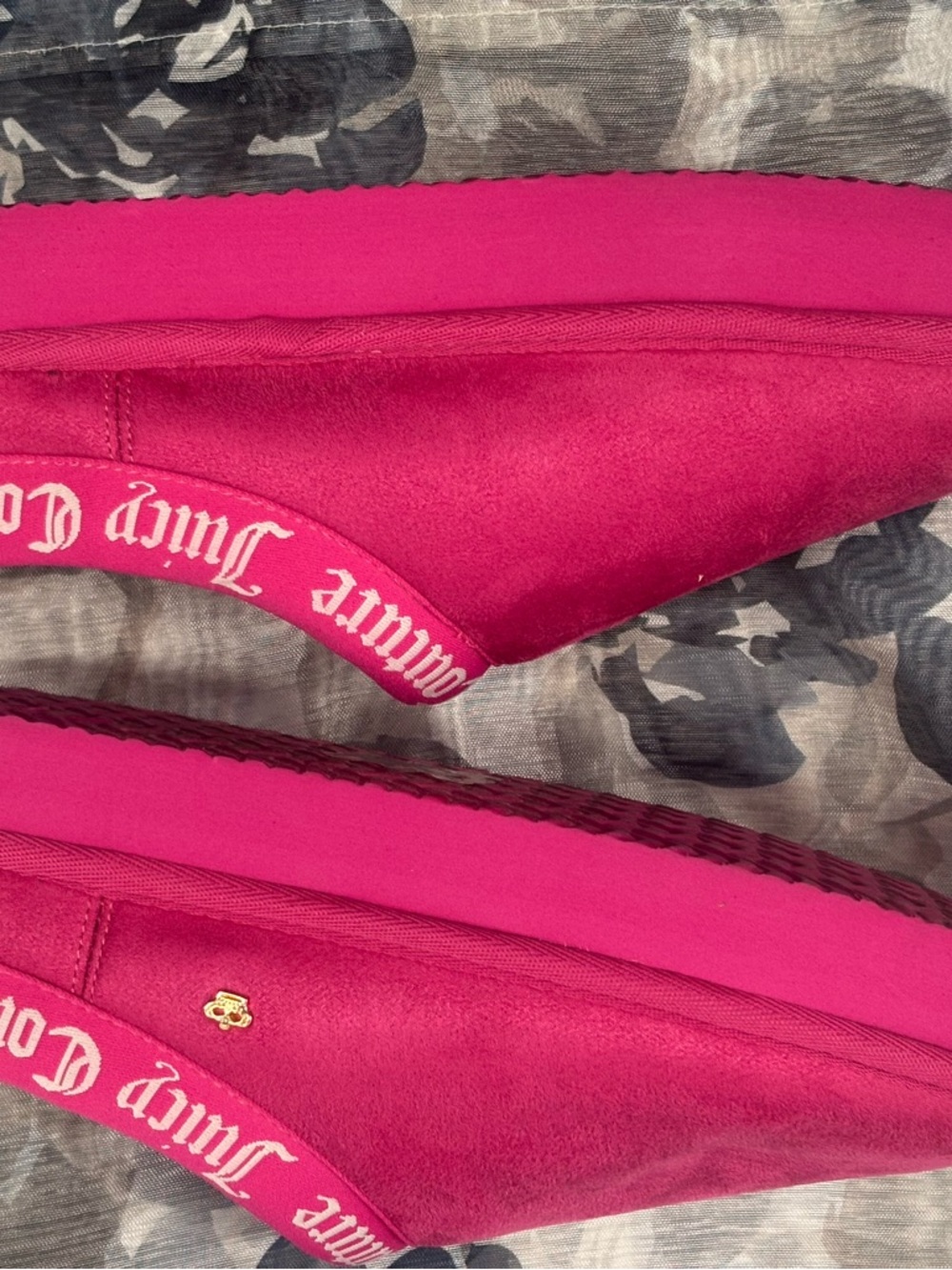 Juicy Couture Hot Pink Fuzzy Slip-On Mules - Picture 8 of 12